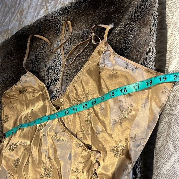 Secret Treasures Gold  silky Night gown slip XL - Picture 12 of 15